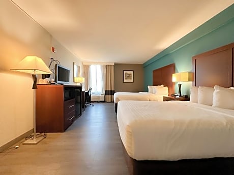 Queen Room with Two Queen Beds - Accessible