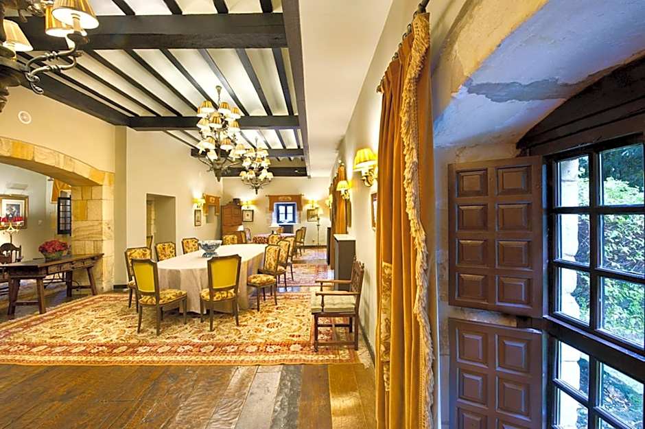 Parador de Santillana Gil Blas