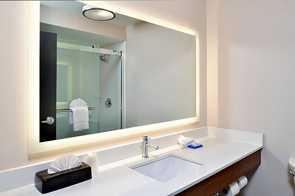 Holiday Inn Express Winston-Salem Downtown West By IHG