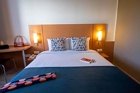 Superior Double Room with Pool View