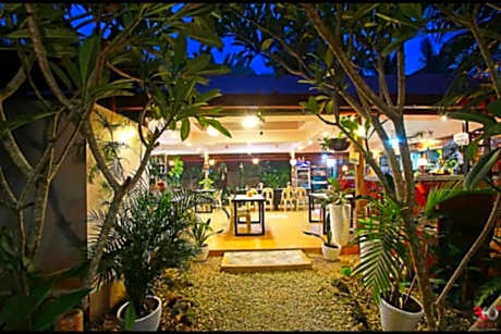 ADRIANA's PLACE TROPICAL GUESTHOUSE