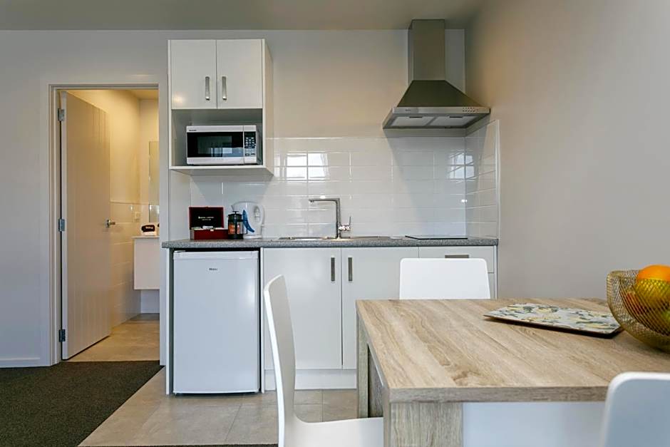 Acacia Lake View Motel