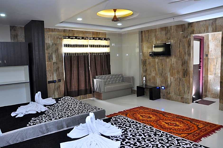 Photo 1 of 6 of Suite