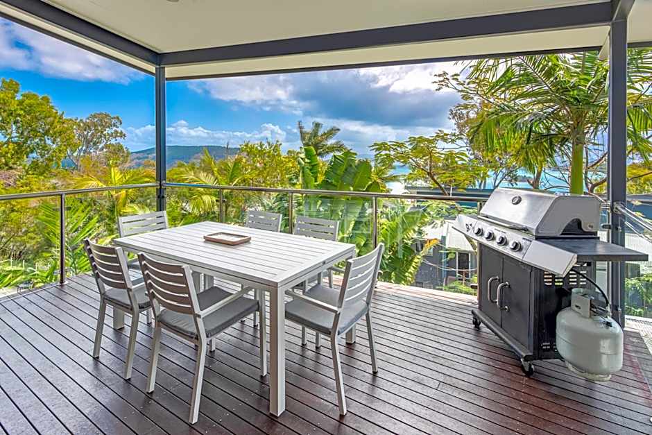 Pinnacle Apartments on Hamilton Island by HIHA