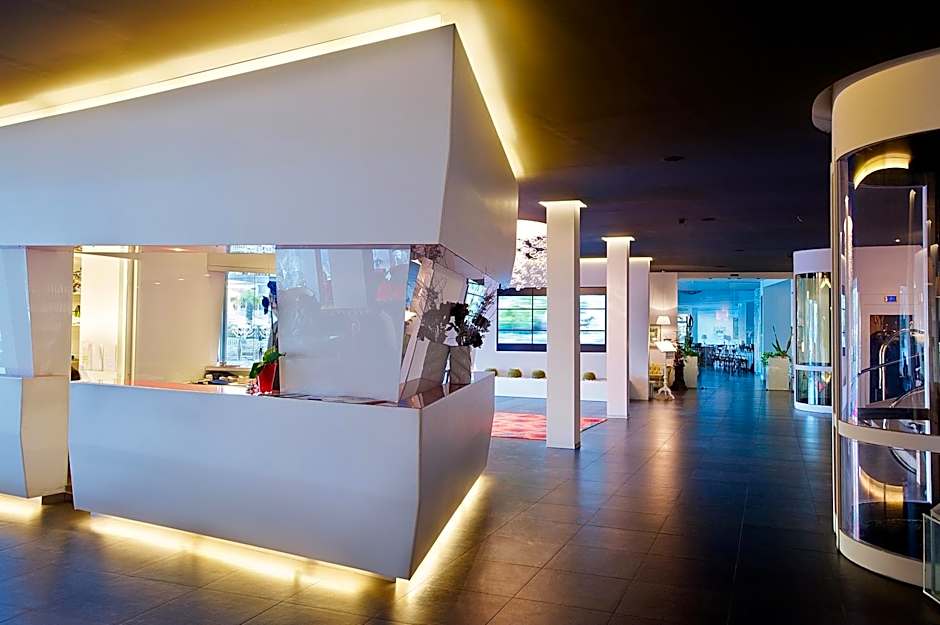 Panoramic Hotel Plaza