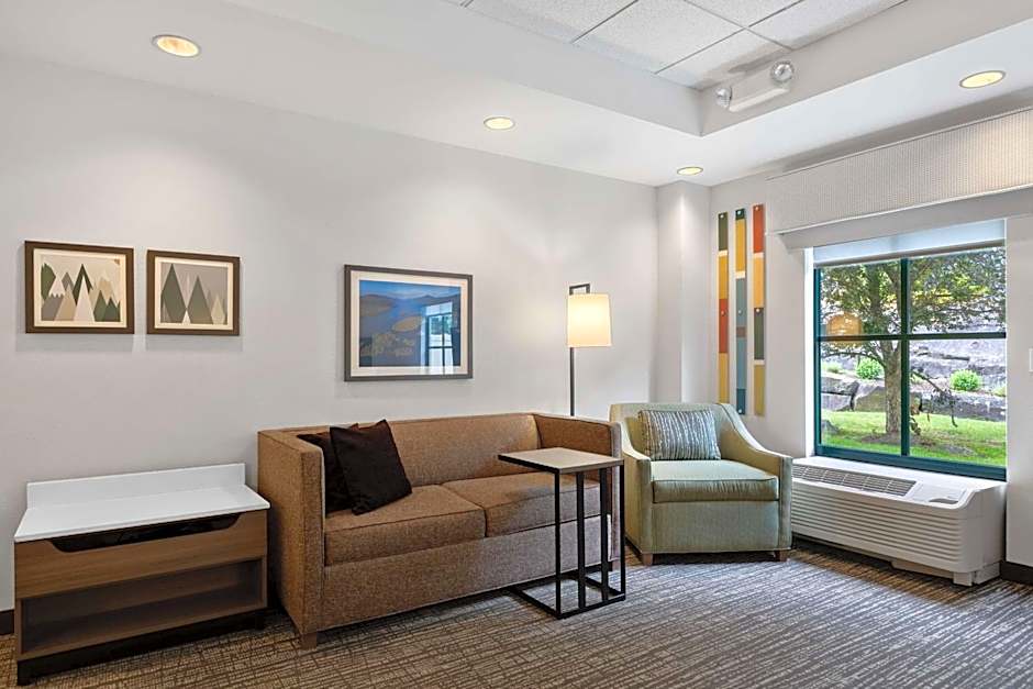 Hampton Inn By Hilton & Suites Lake George, NY