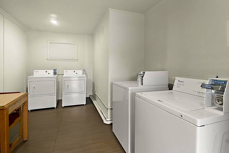 Rodeway Inn Palestine