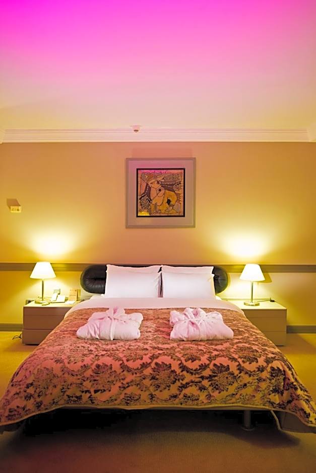 Fantasia Deluxe Hotel