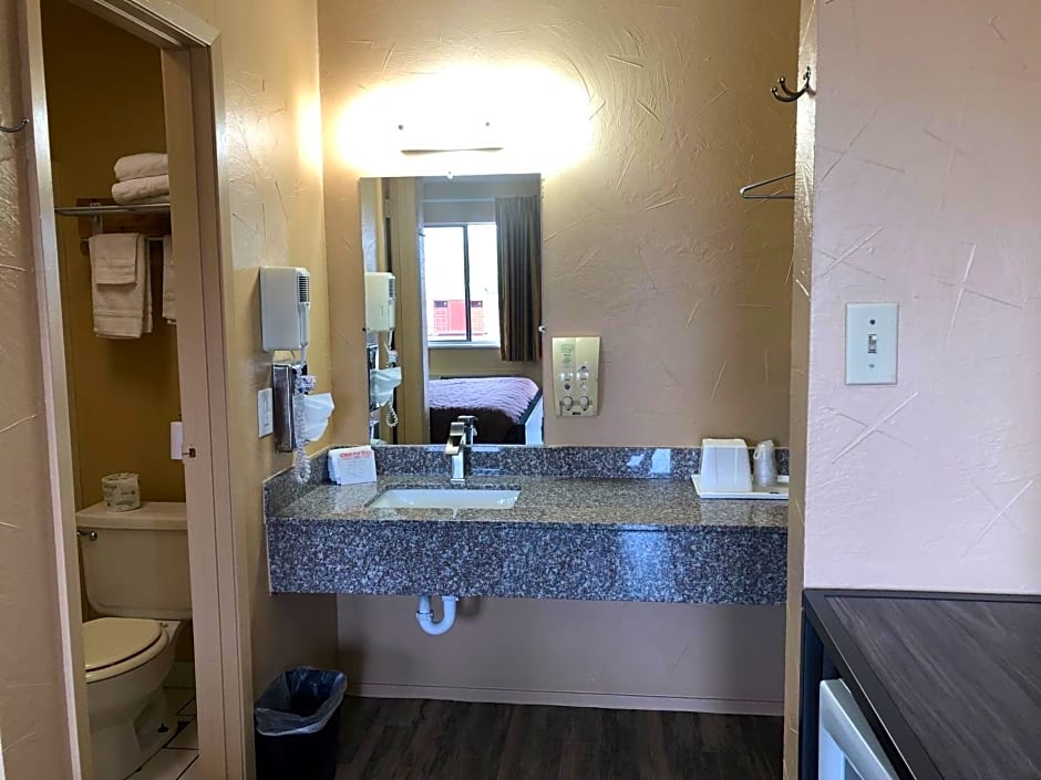 Americas Best Value Inn - Legend's Inn