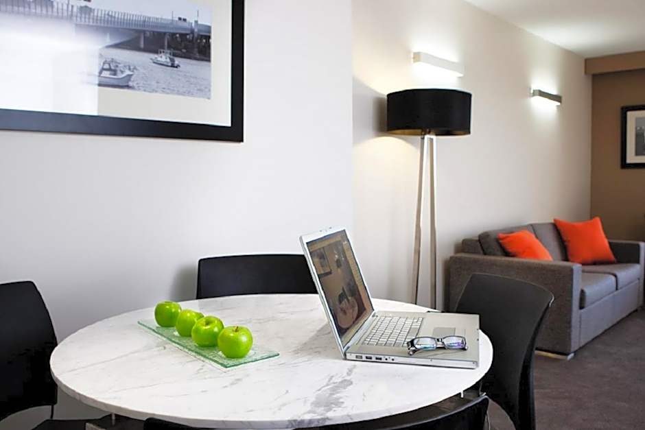 Novotel Sydney International Airport Hotel