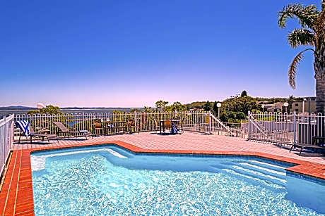 Nelson Towers Motel & Apartments