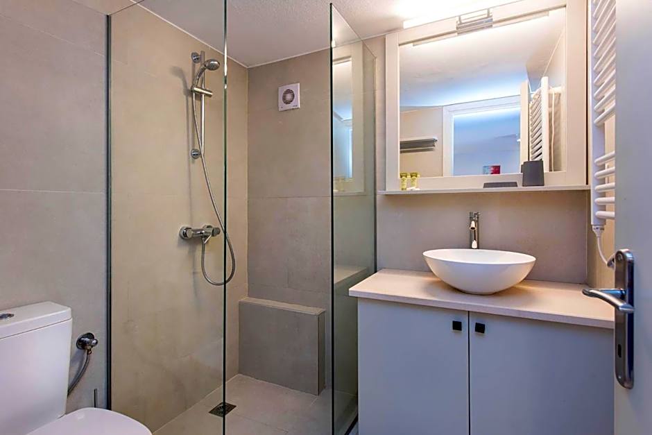 Balaris Apartments