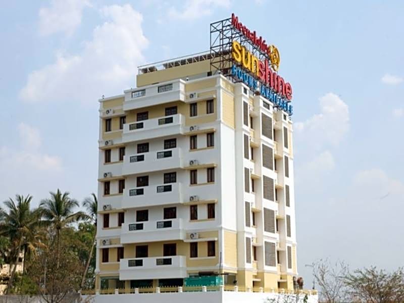 Meenakshi's Sunshine Hotel