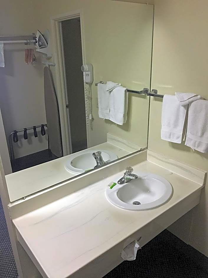 FairBridge Inn & Suites - Idaho Falls