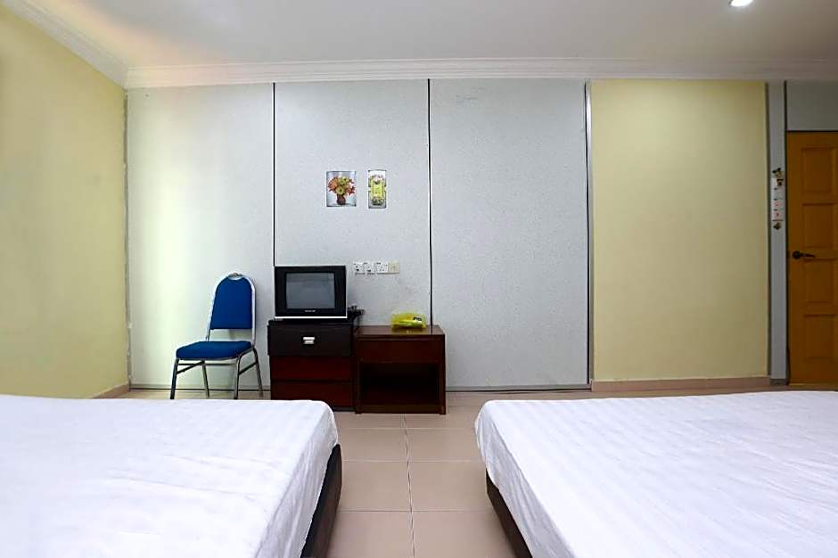 SPOT ON 89857 Azra Inn (Rumah Tumpangan)