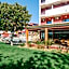Topazio Vibe Beach Hotel & Apartments