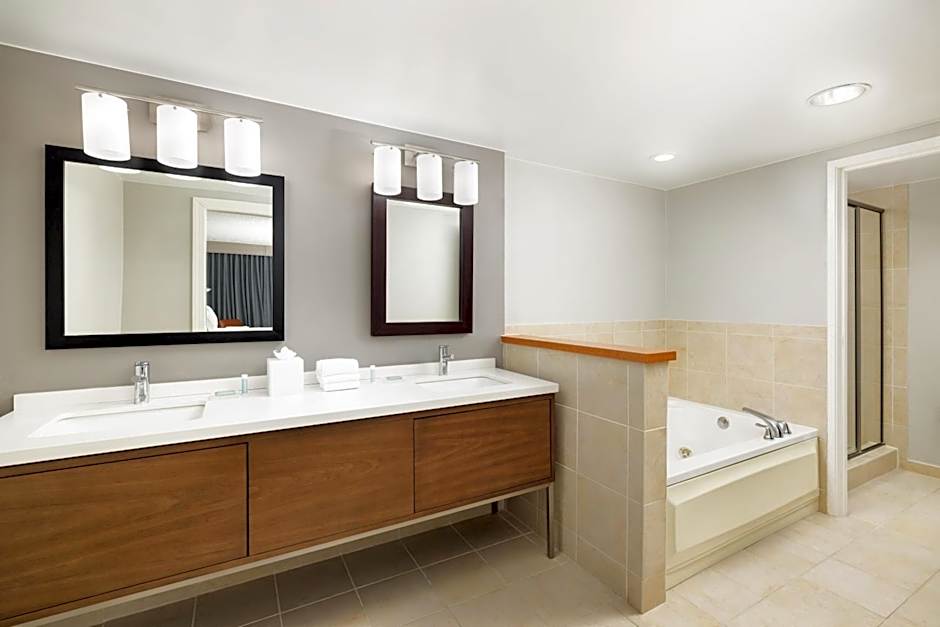 Courtyard by Marriott Montvale