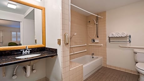 Accessible - 1 King, Mobility Accessible, Bathtub, Non-Smoking, Full Breakfast