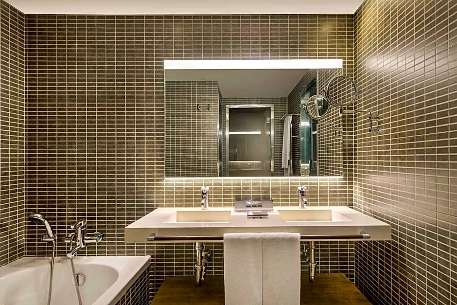 AC Hotel Palacio del Retiro Autograph Collection