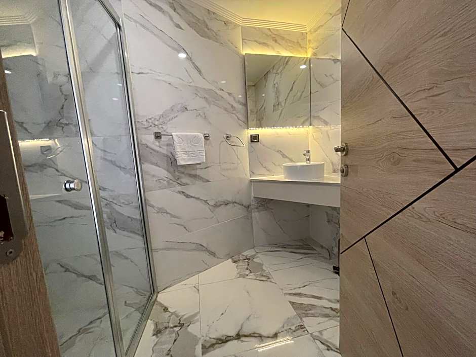 Le Luxe Suites Hotel