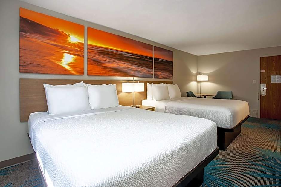 Days Inn by Wyndham Marquette