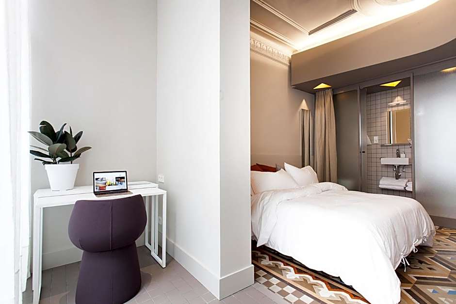 DestinationBCN - Universitat Rooms