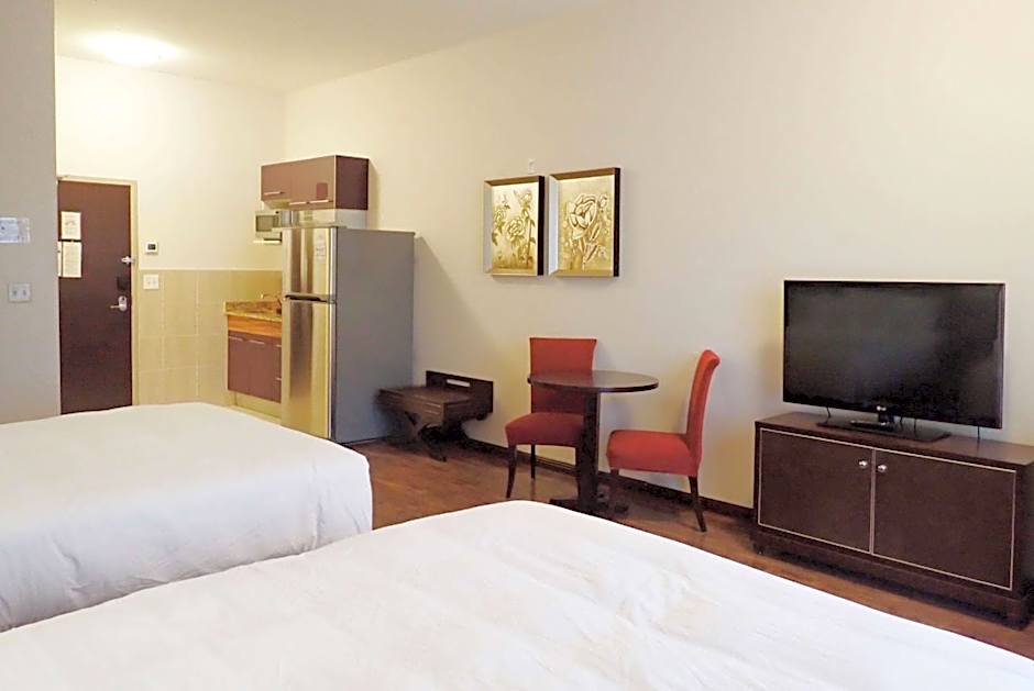 Days Inn & Suites by Wyndham Fort Saskatchewan