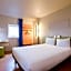 ibis budget Grigny Centre