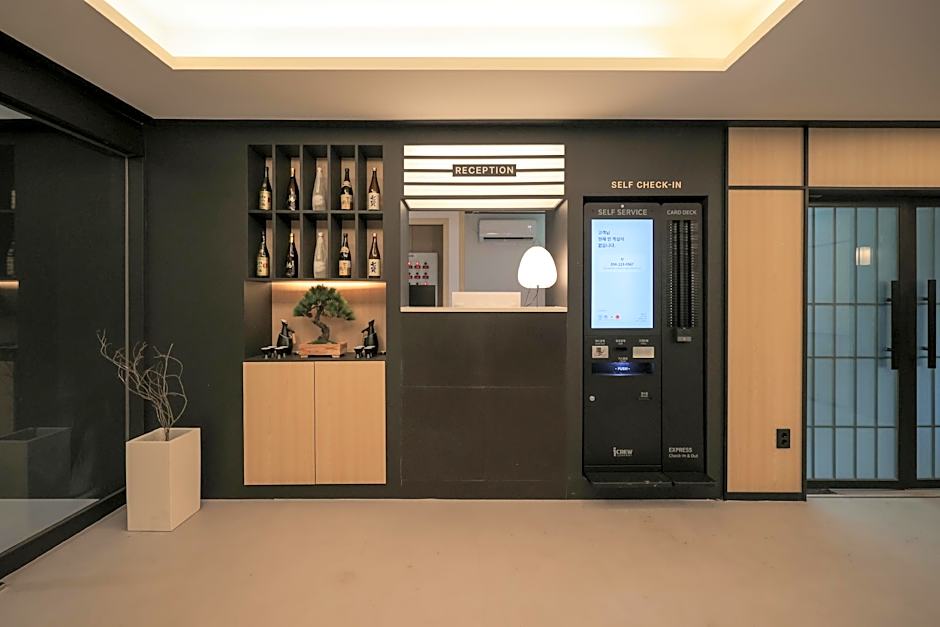 Mitasuya Ryokan Hotel Gumi by Aank