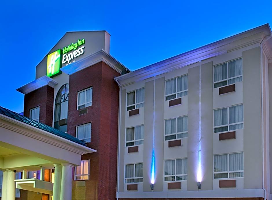 Holiday Inn Express Hotel & Suites Edson By IHG