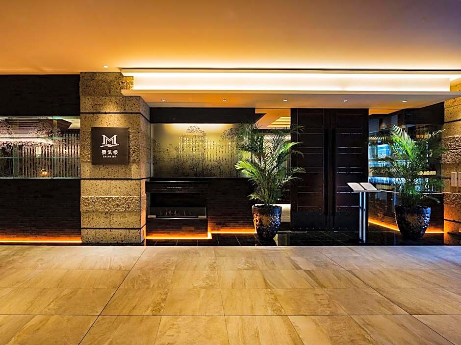 Hotel Shigira Mirage Beach Front