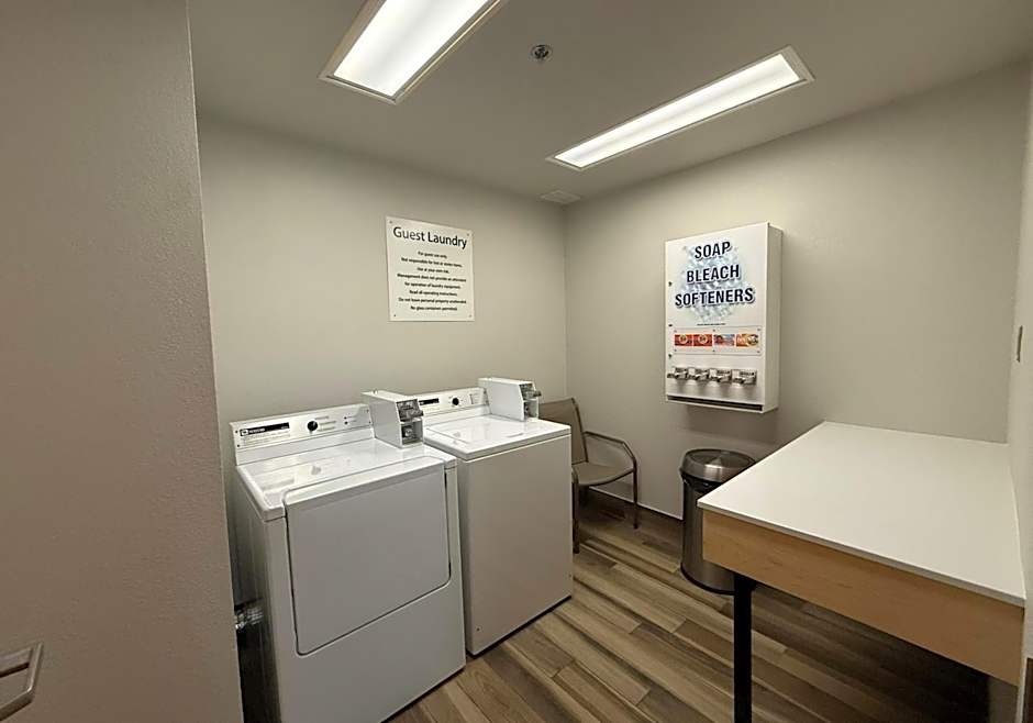 Best Western Plus 1000 Islands Hotel & Suites