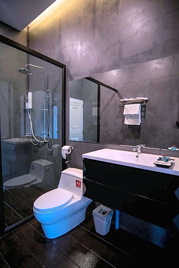 Kwai Tara Riverside Villas