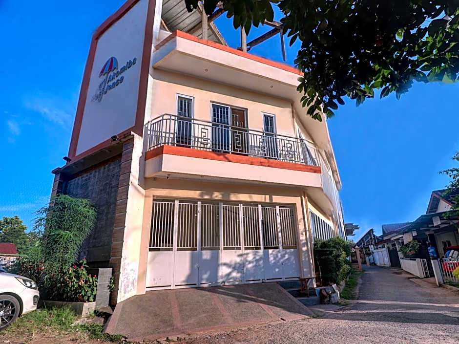 OYO Life 92707 D-akomiba Residence