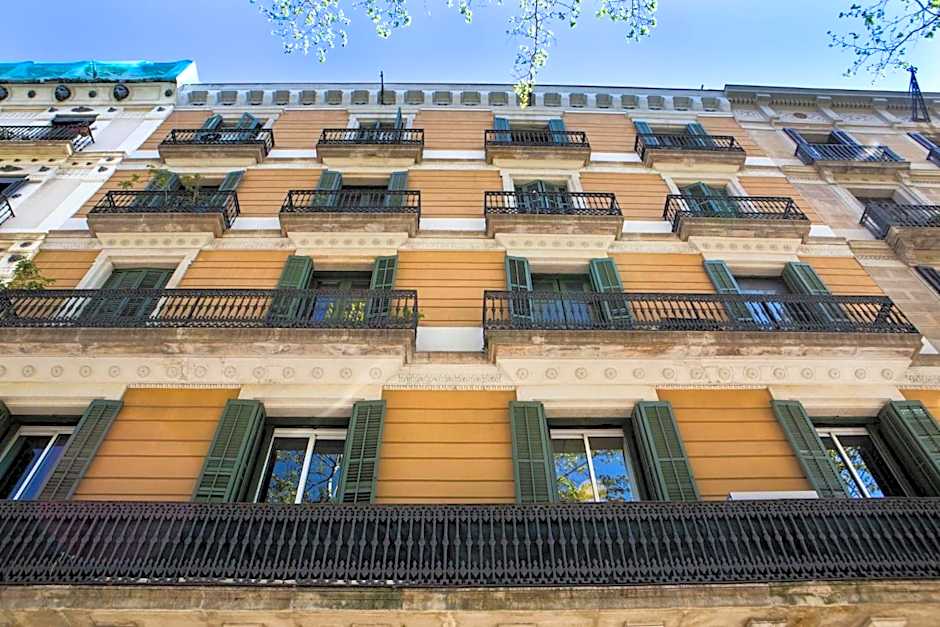 Born Barcelona Hostel