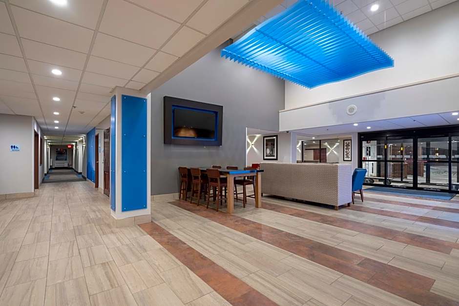 Holiday Inn Express Hotel And Suites Coon Rapids By IHG