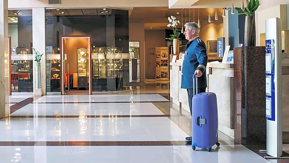 Booking Hotel & Spa