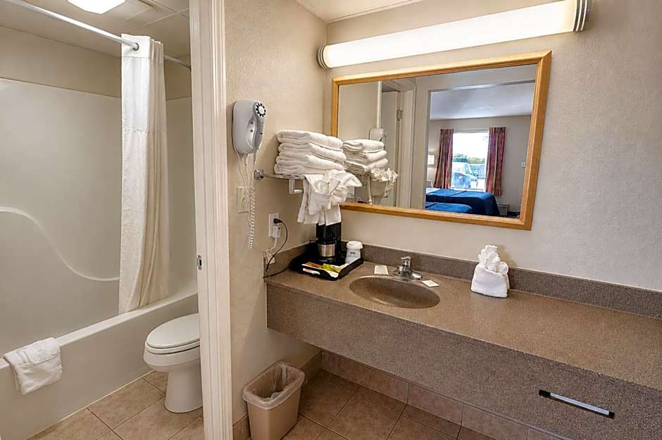 Days Inn by Wyndham Apple Valley Sevierville