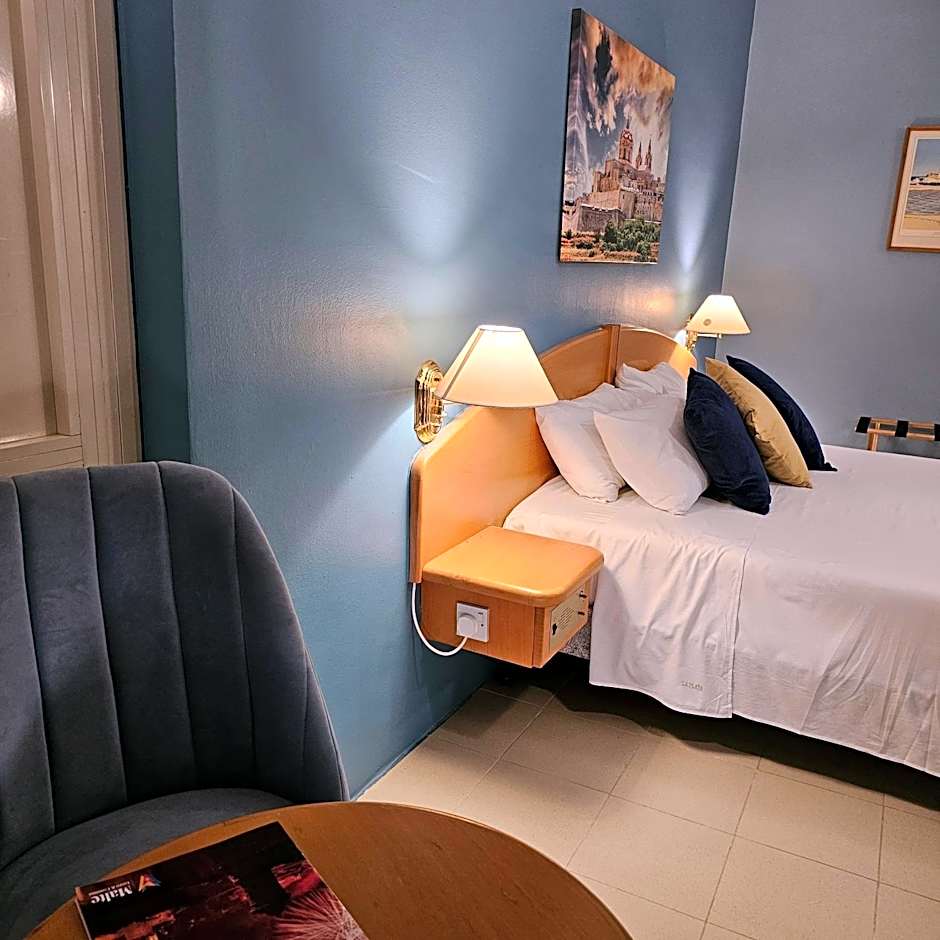 La Playa Hotel