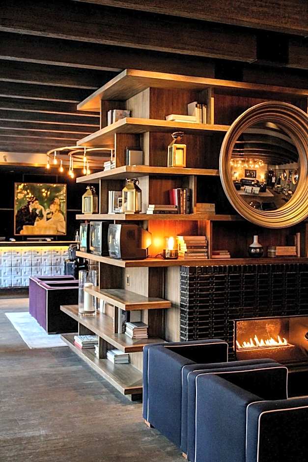 Thompson Chicago by Hyatt