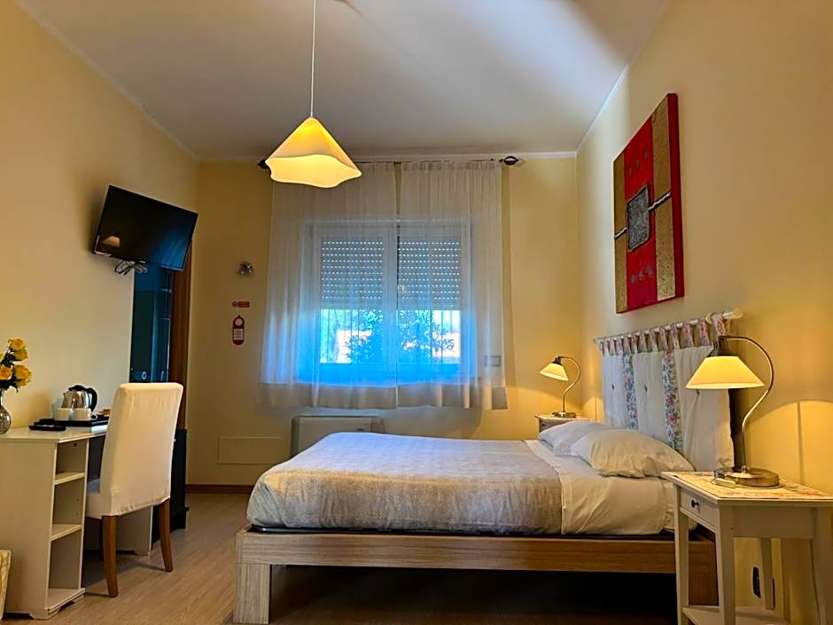 Eremes Rooms & Apartments