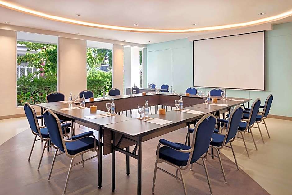 Grand Mercure Bali Seminyak