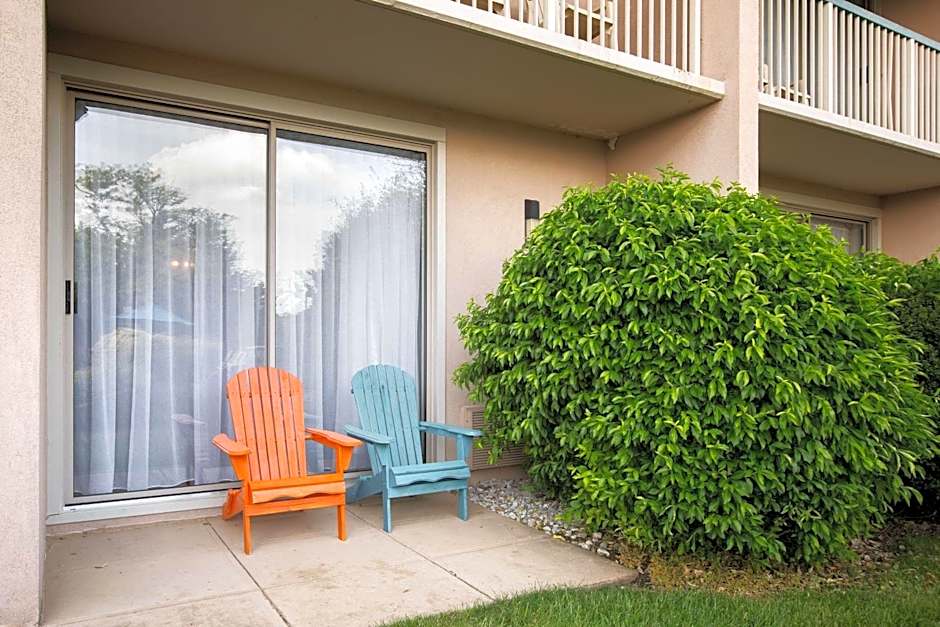 Howard Johnson Hotel by Wyndham Toms River