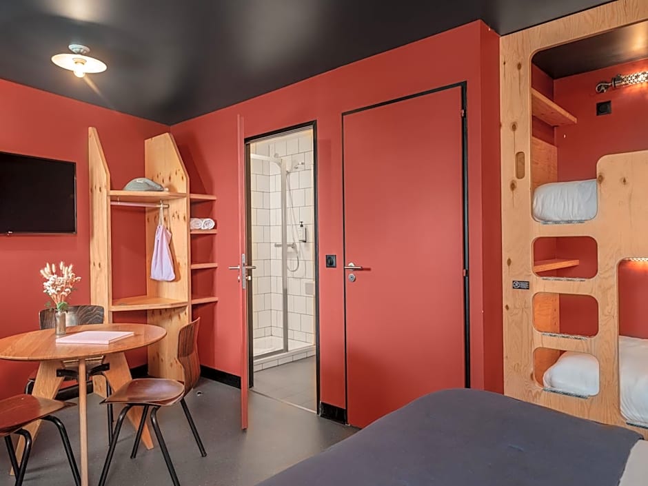 Eklo Paris Roissy CDG Airport