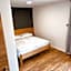 PJ Hotel Cerklje - 5min to Airport - Free Parking