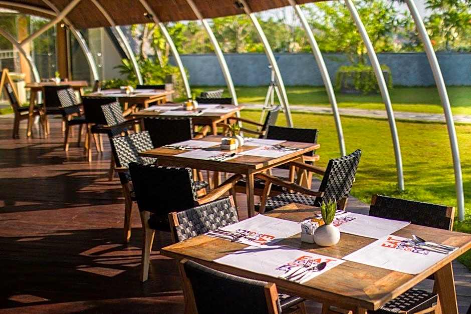 FOX Hotel Jimbaran Beach