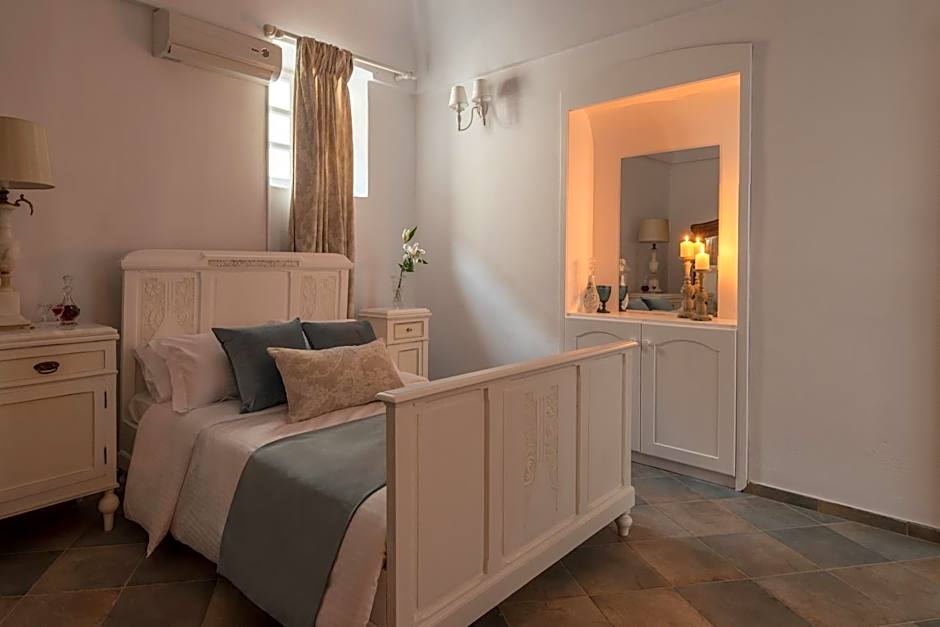 For All Seasons Mansion