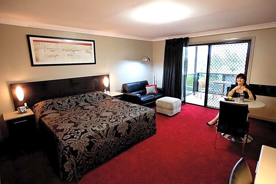 Cattlemans Country Motor Inn & Serviced Apartments