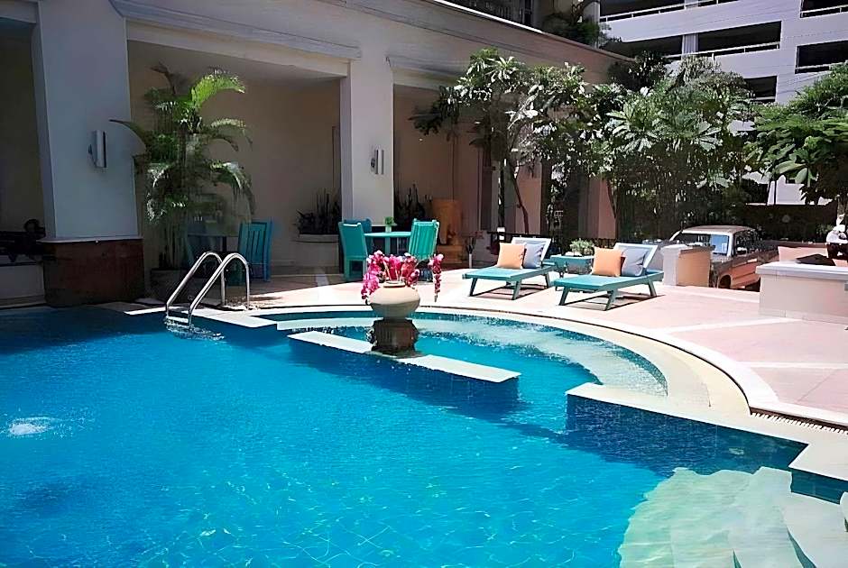 Asoke Residence Sukhumvit by UHG