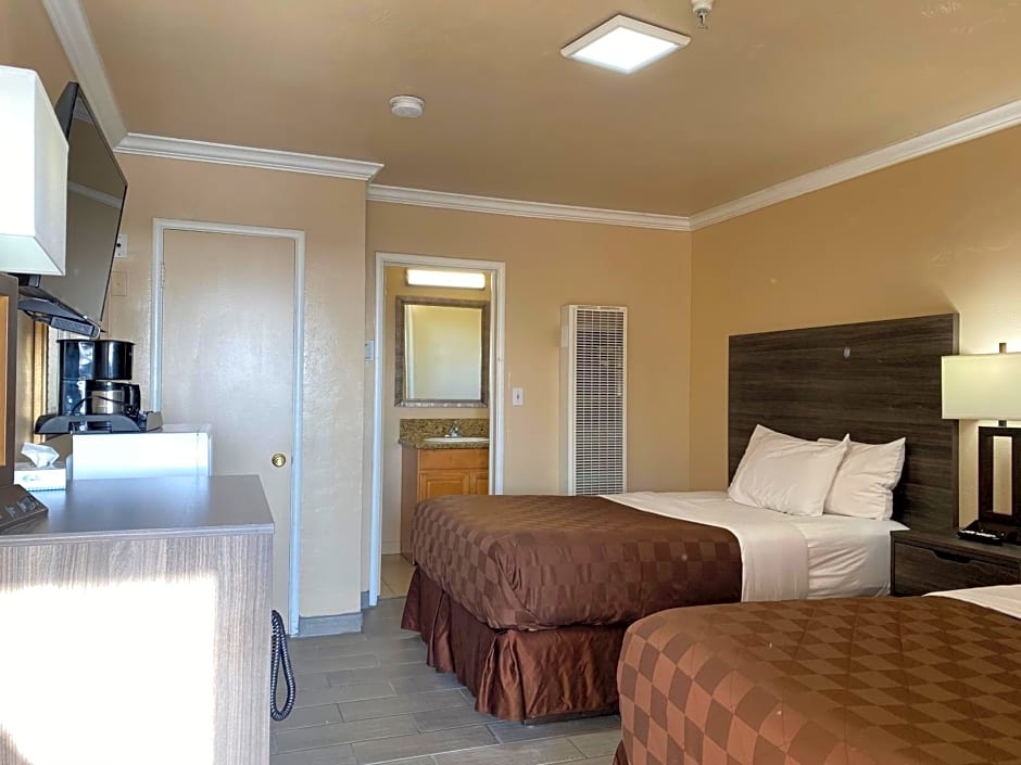 Holland Inn & Suites